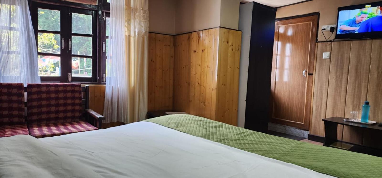 Veronica Alpina Mountain View Home Дарджилинг Екстериор снимка