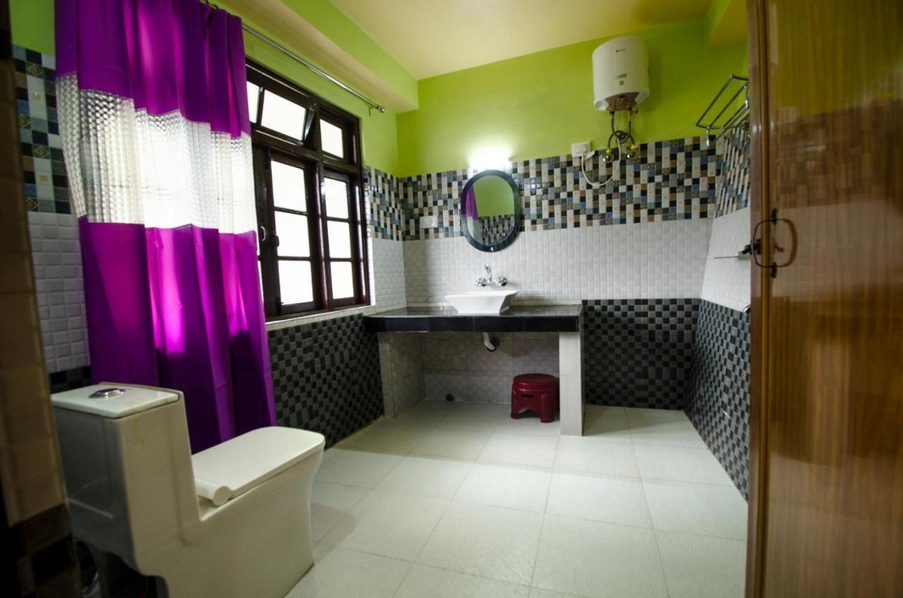 Veronica Alpina Mountain View Home Дарджилинг Екстериор снимка